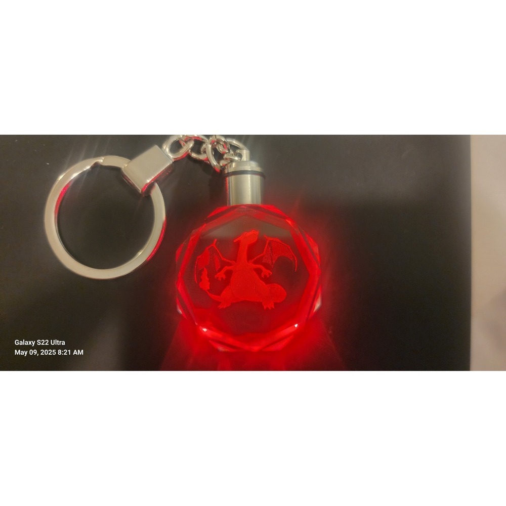 Charizard Keychain Crystal LED Light‎ Up Pokemon Keyring - Picture 5 of 5